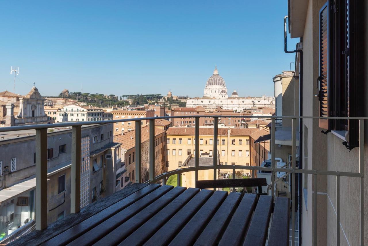 Bright Apt With Views Of San Pietro 로마 외부 사진